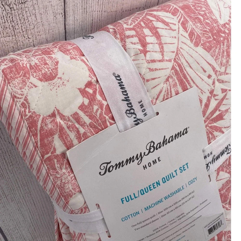 Tommy Bahama Quilt Set Full/Queen Coral White Tropical Floral Coastal Reversible